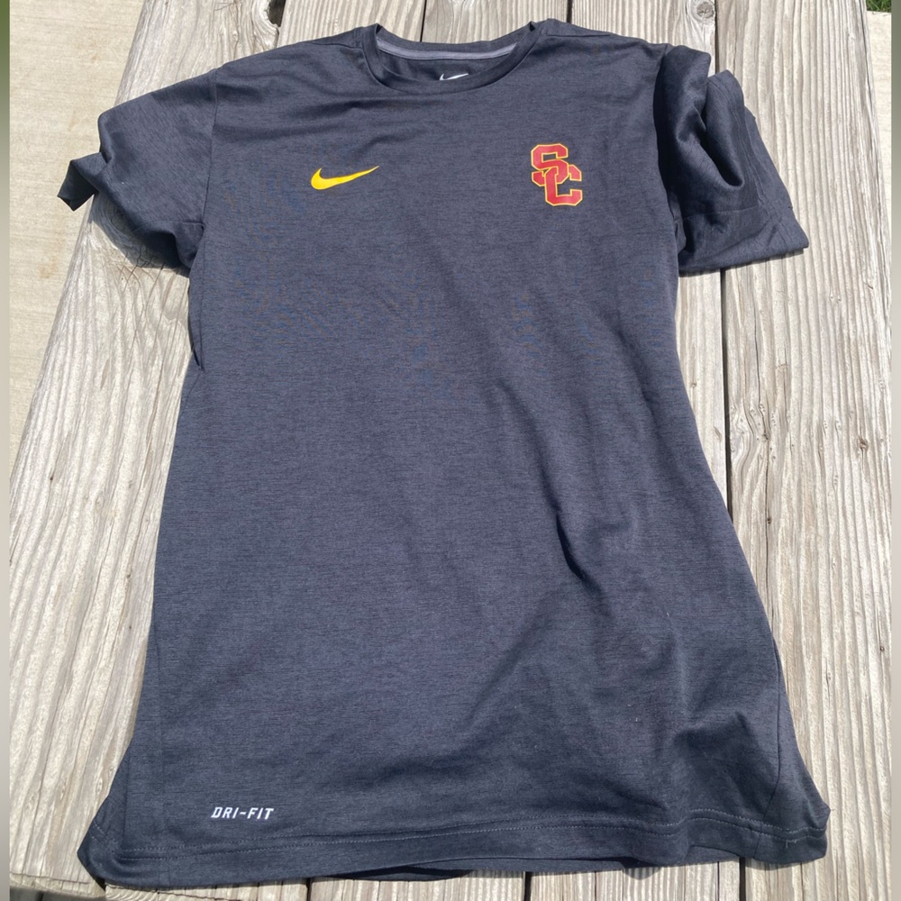 Men’s Medium, USC Nike Tee